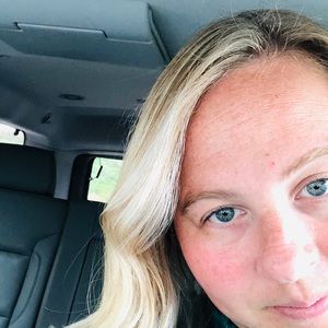 Meet your Posher, Christy